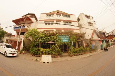 Pakinai Guest House