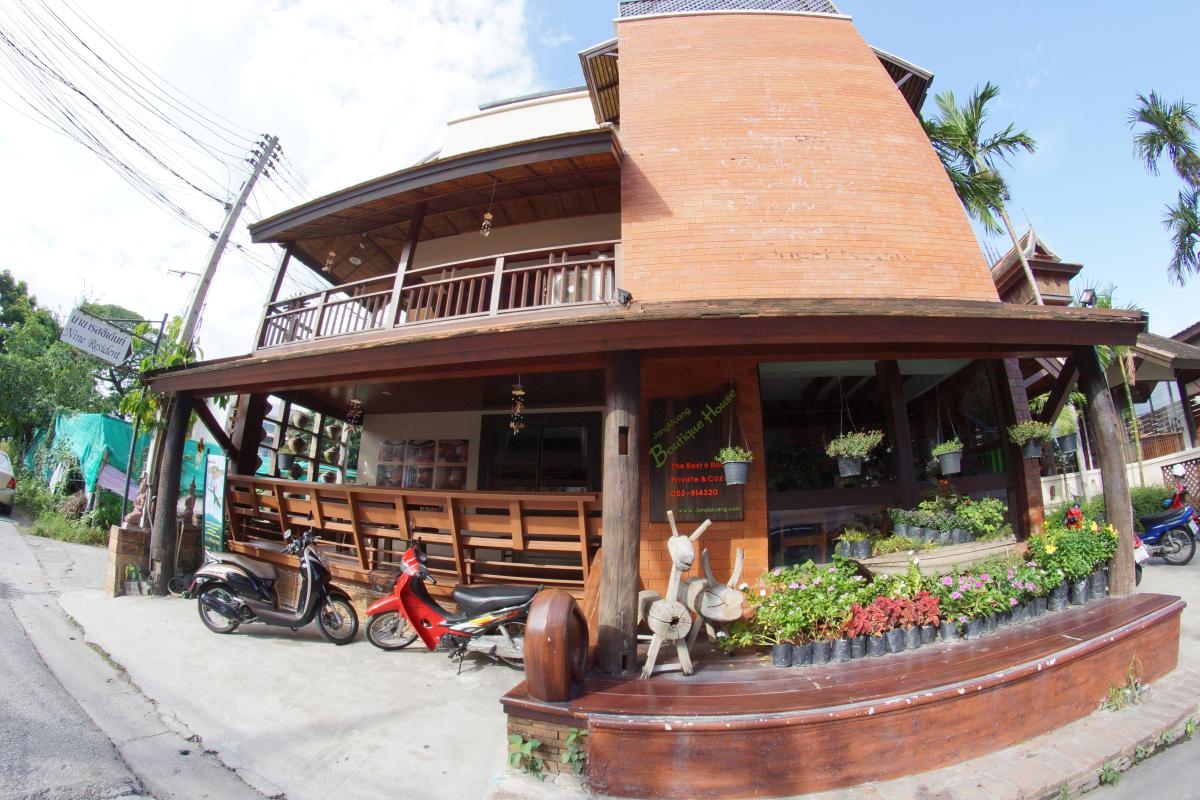JangMuang Boutique House