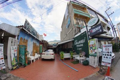 Khunnai House