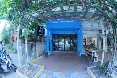 2230 Hostel