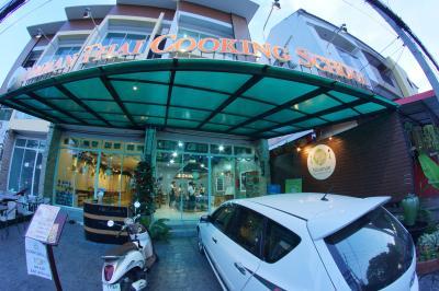 Nimman Thai Cooking School