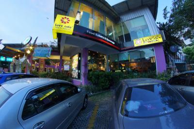 Luuv Cafe