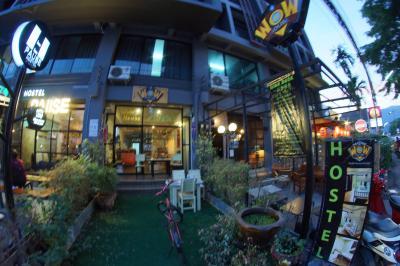 Wow House Hostel