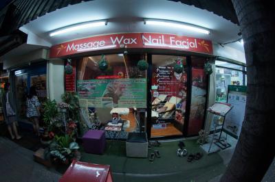 Massage Wax Nail Facial
