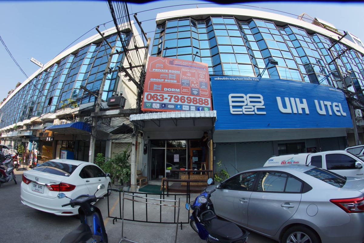 Roof and Room Hostel