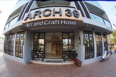 Arch 39 Art and Craft Hotel